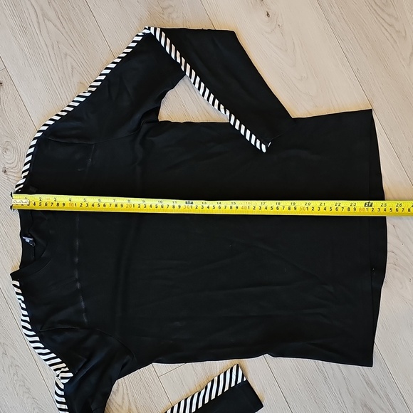 Helly Hansen Women's LIFA Crew Base Layer Long Sleeve, Small **flaws** - Picture 9 of 15